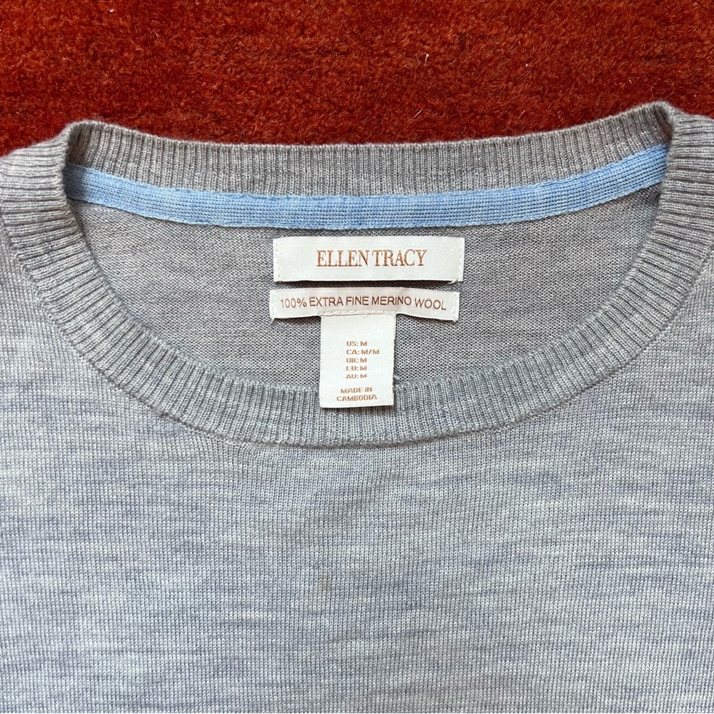 Ellen Tracy 100% Extra Fine Merino Wool Light Grey Sweater